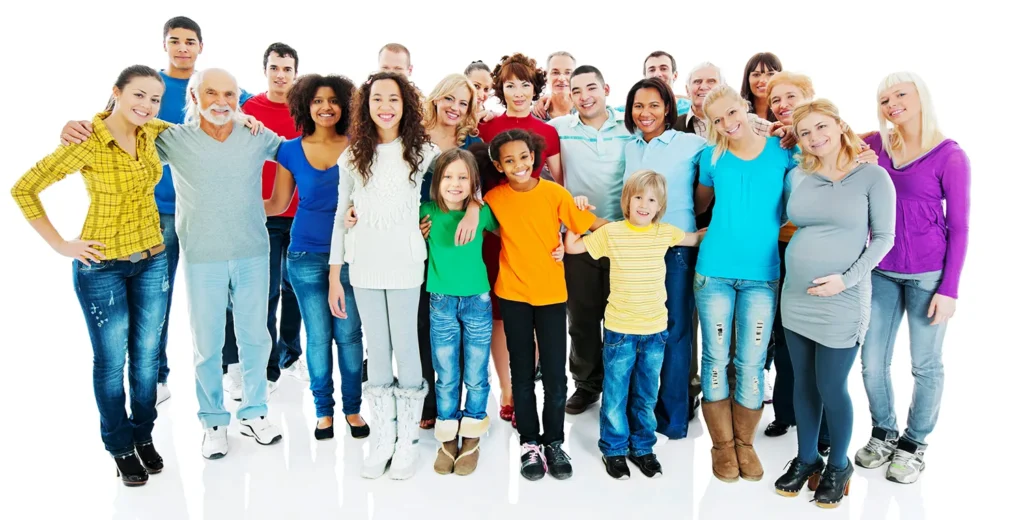 Diverse group of smiling people standing together, showcasing community and unity.